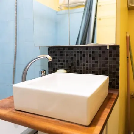 Charming Studio Near Pere Lachaise Apartment Paris